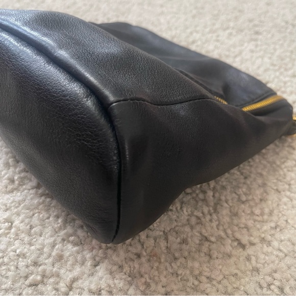 HOBO Black Leather Top-Handle Crossbody Bag with Gold Hardware like new - Picture 10 of 13